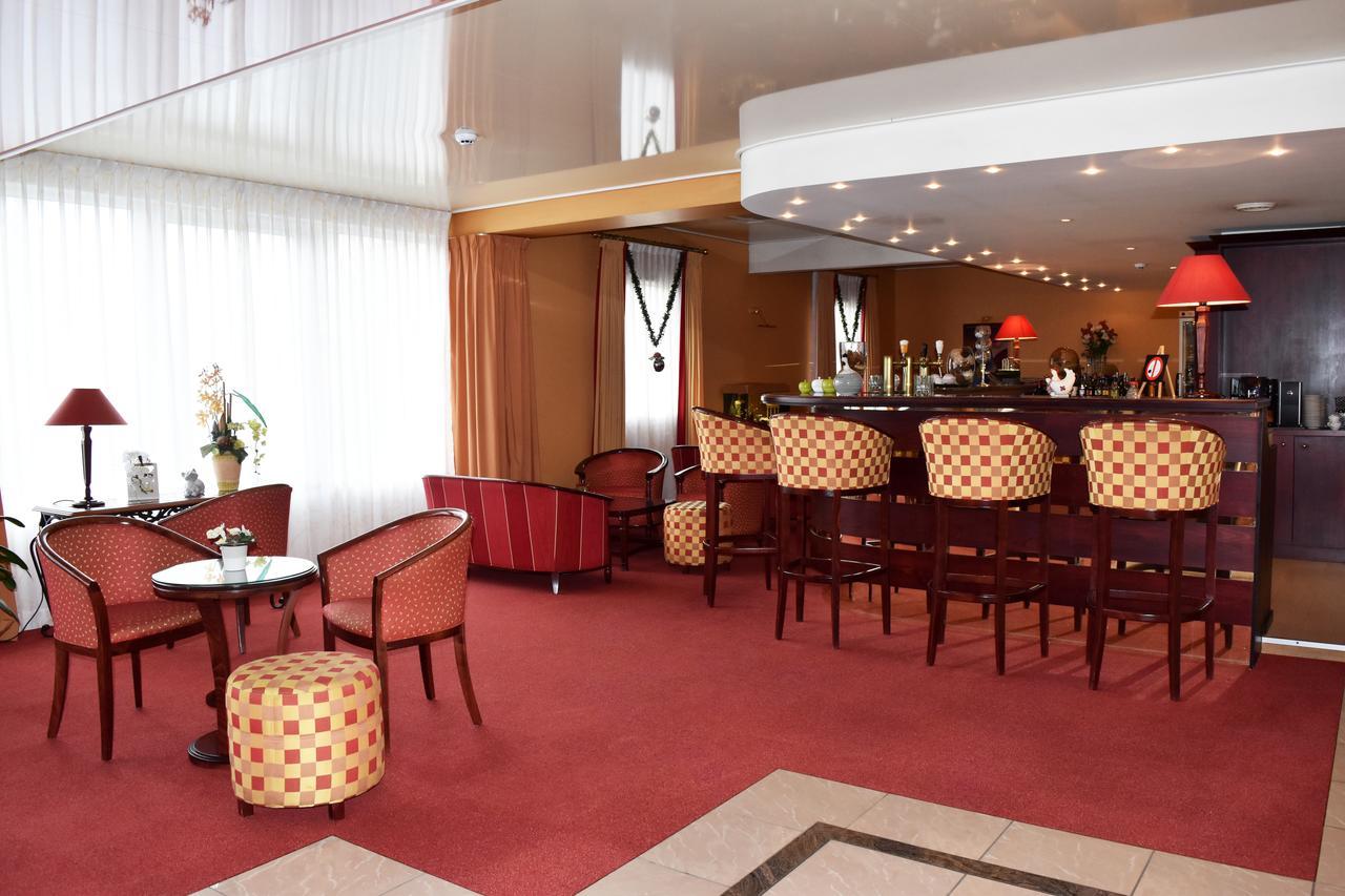 Hotel Le Pole Europeen Aubange Экстерьер фото