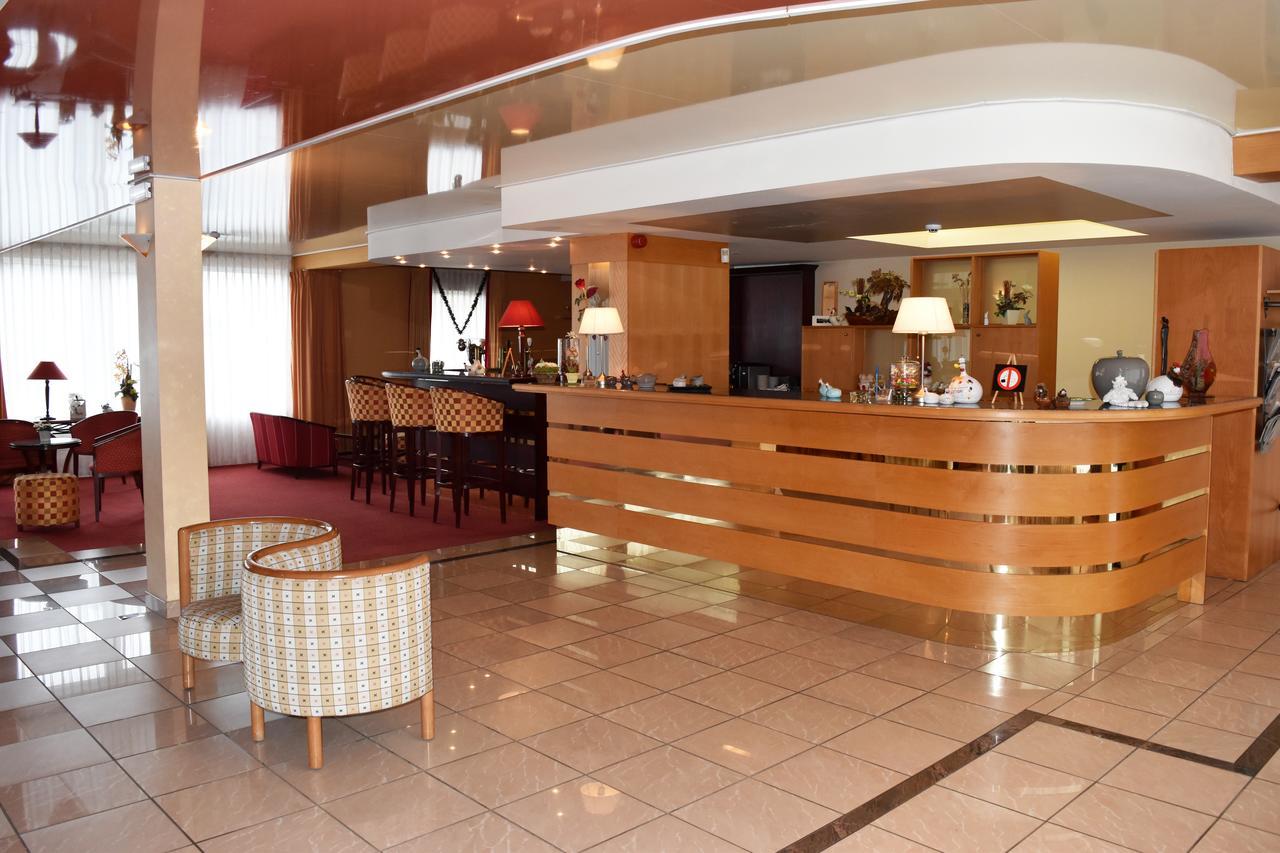 Hotel Le Pole Europeen Aubange Экстерьер фото
