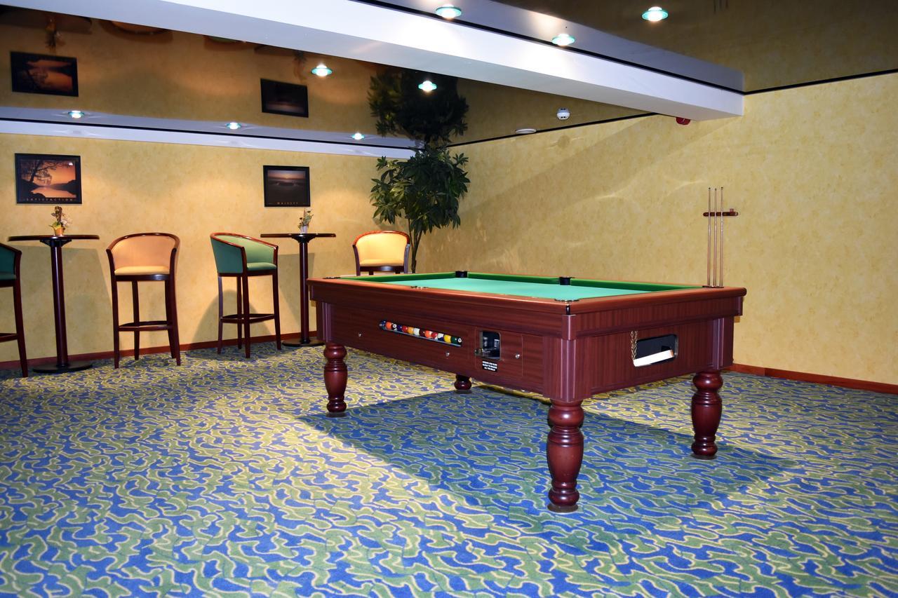 Hotel Le Pole Europeen Aubange Экстерьер фото